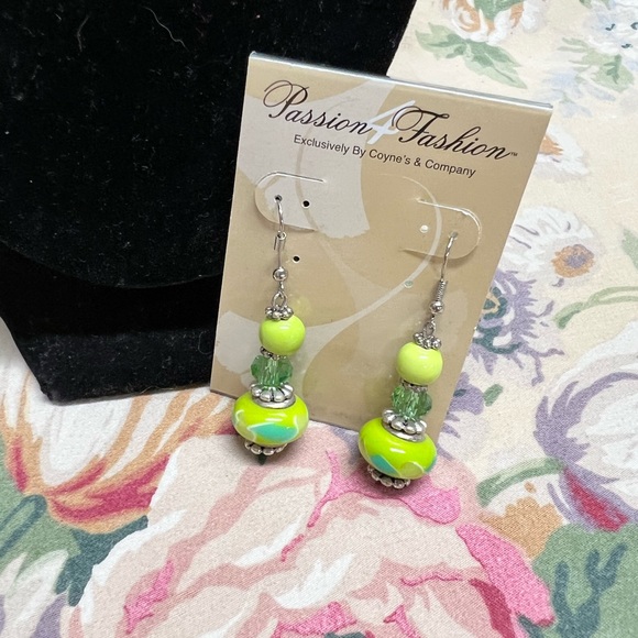 Beaded Earrings & Bracelet bundle - Picture 12 of 13